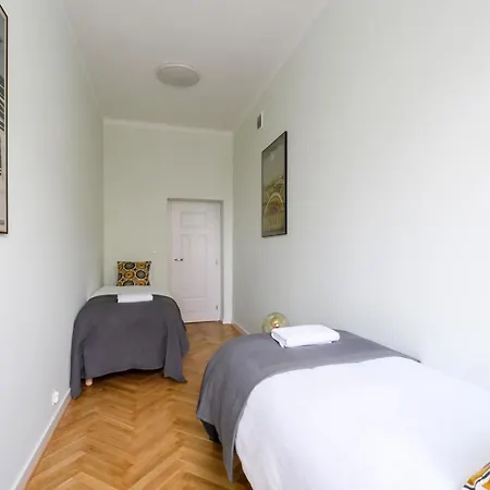 Center P&o Serviced Apartmán *