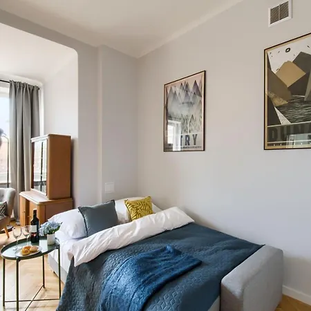 Center P&o Serviced *