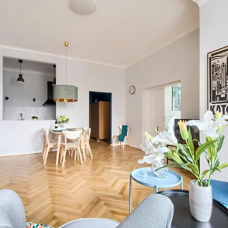Apartment Center P&o Serviced *
