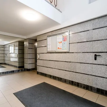 Center P&o Serviced *